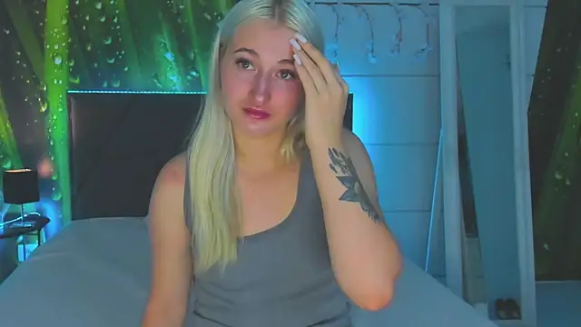 HollyTailors online show from 25, 10, 2025