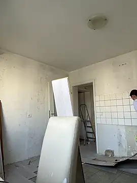 Emilia Mausi online show from 4, 3, 2026