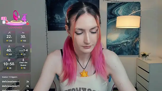 Snapshot of EasterBlink chatting on 24, 10, 2025 EasterBlink online show from 24, 10, 2025