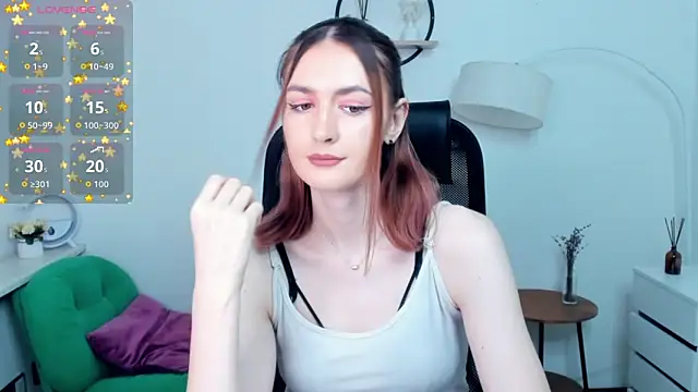 Snapshot of EasterBlink chatting on 5, 12, 2025 EasterBlink online show from 5, 12, 2025