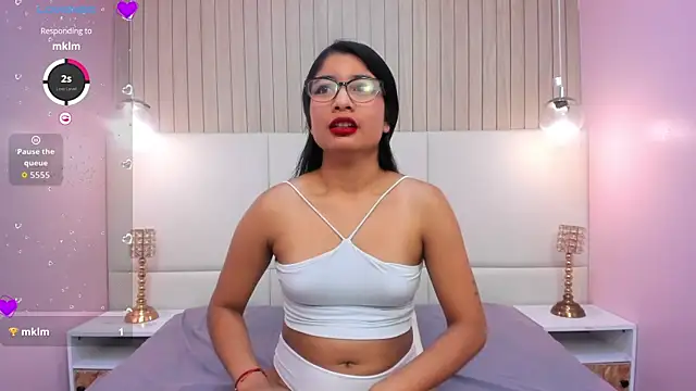 Snapshot of MelanyWayne_ chatting on 25, 5, 2026 MelanyWayne online show from 25, 5, 2026