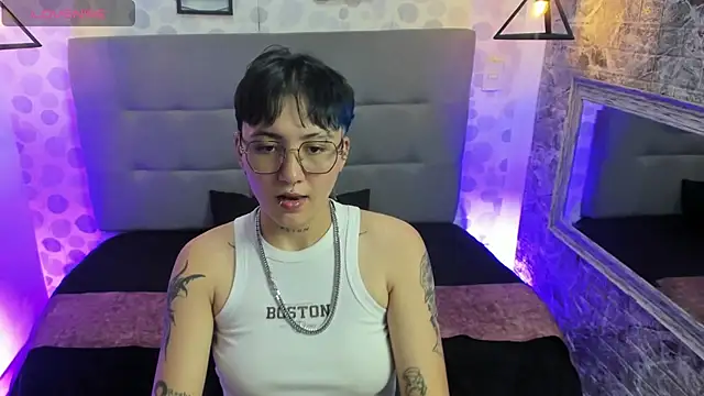 emahills  axelrose online show from 25, 9, 2025