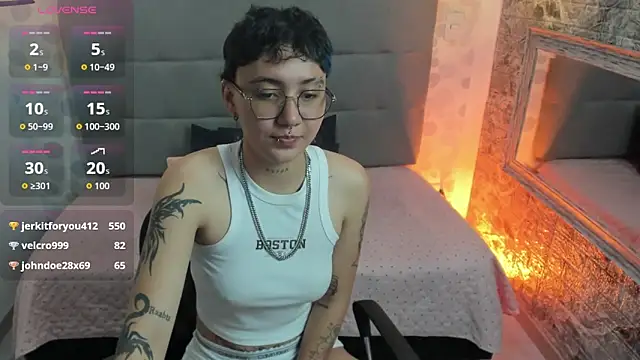 emahills  axelrose online show from 15, 10, 2025