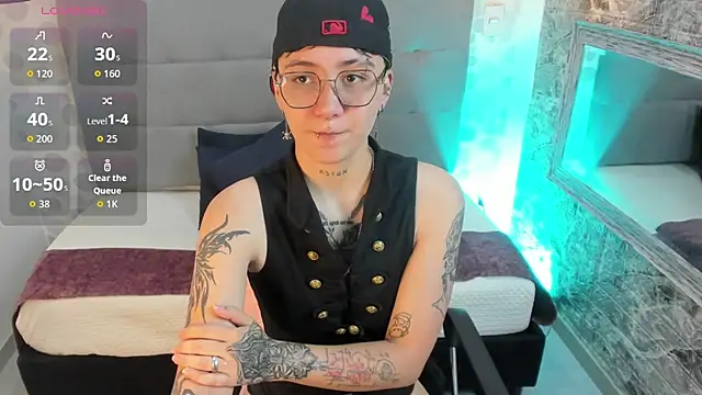 emahills  axelrose online show from 20, 10, 2025