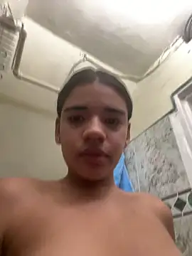 Snapshot of Miagomezx chatting on 21, 12, 2025 Miagomezx online show from 21, 12, 2025