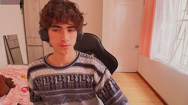 Snapshot of Nude_Boy18 chatting on 8, 9, 2025 Nude Boy18 online show from 8, 9, 2025