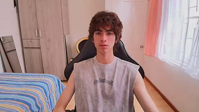 Snapshot of Nude_Boy18 chatting on 21, 9, 2025 Nude Boy18 online show from 21, 9, 2025