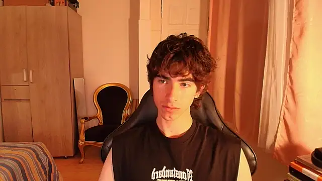 Snapshot of Nude_Boy18 chatting on 23, 9, 2025 Nude Boy18 online show from 23, 9, 2025