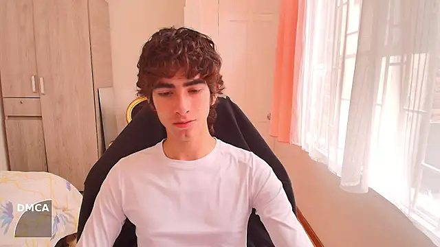 Snapshot of Nude_Boy18 chatting on 25, 9, 2025 Nude Boy18 online show from 25, 9, 2025