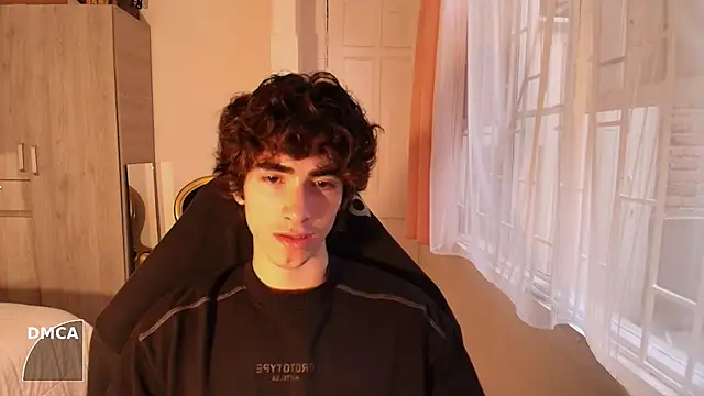 Snapshot of Nude_Boy18 chatting on 27, 9, 2025 Nude Boy18 online show from 27, 9, 2025