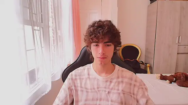 Snapshot of Nude_Boy18 chatting on 9, 10, 2025 Nude Boy18 online show from 9, 10, 2025