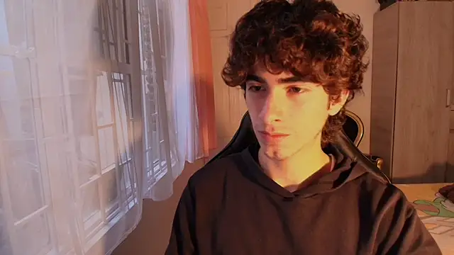 Snapshot of Nude_Boy18 chatting on 10, 10, 2025 Nude Boy18 online show from 10, 10, 2025