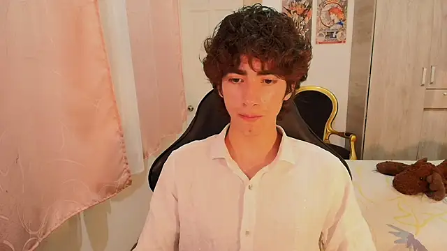 Snapshot of Nude_Boy18 chatting on 22, 10, 2025 Nude Boy18 online show from 22, 10, 2025