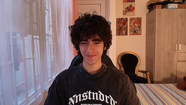 Snapshot of Nude_Boy18 chatting on 1, 11, 2025 Nude Boy18 online show from 1, 11, 2025