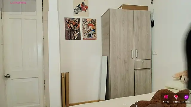 Snapshot of Nude_Boy18 chatting on 9, 11, 2025 Nude Boy18 online show from 9, 11, 2025