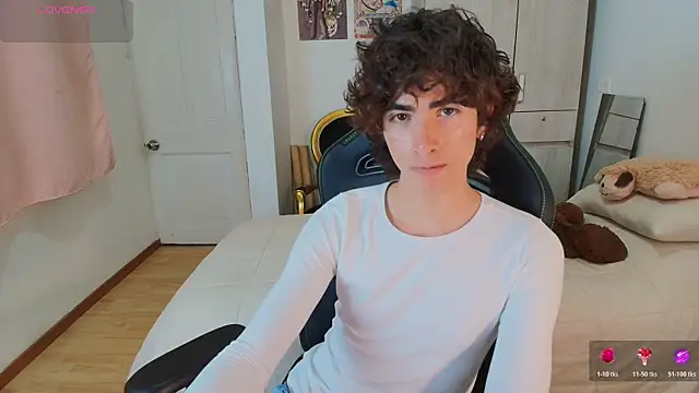 Snapshot of Nude_Boy18 chatting on 20, 12, 2025 Nude Boy18 online show from 20, 12, 2025