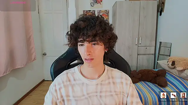 Snapshot of Nude_Boy18 chatting on 6, 1, 2026 Nude Boy18 online show from 6, 1, 2026