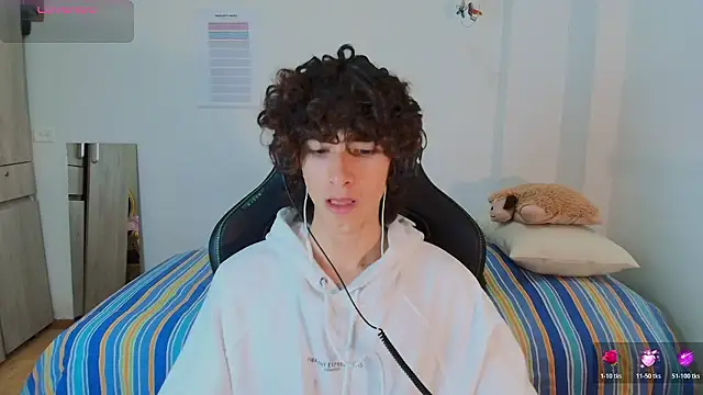 Snapshot of Nude_Boy18 chatting on 24, 2, 2026 Nude Boy18 online show from 24, 2, 2026