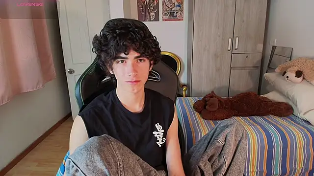 Nude Boy18 online show from 8, 4, 2026