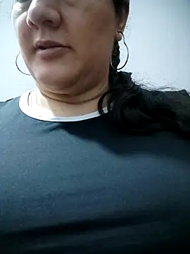 Aisha manzur online show from 28, 11, 2025