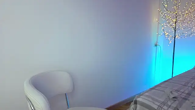 Little mia   online show from 22, 2, 2026