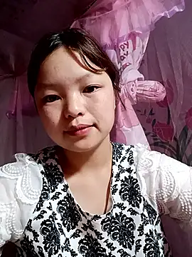 XoiXoi232 online show from 10, 9, 2025