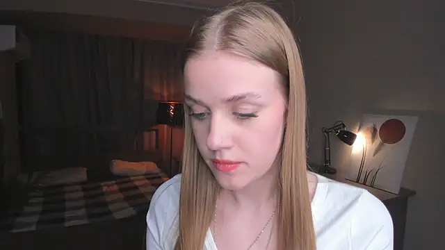 Snapshot of OdellaFrake chatting on 3, 10, 2025 OdellaFrake online show from 3, 10, 2025