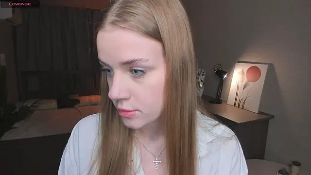 OdellaFrake online show from 3, 12, 2025