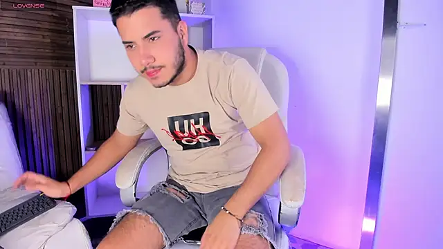 Axel grey  online show from 12, 11, 2025