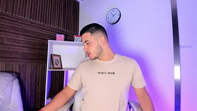 Axel grey  online show from 1, 12, 2025