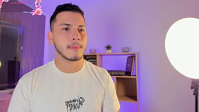 Snapshot of Axel_grey_ chatting on 14, 7, 2026 Axel grey online show from 14, 7, 2026