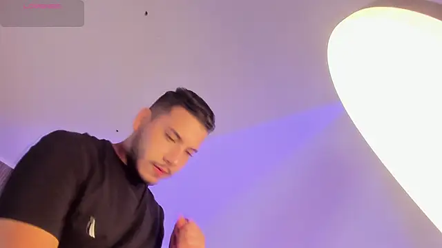 Snapshot of Axel_grey_ chatting on 17, 7, 2026 Axel grey online show from 17, 7, 2026