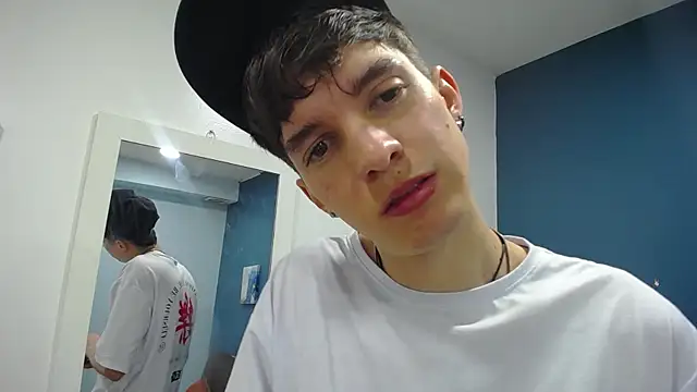 Jheampiiero online show from 24, 11, 2025