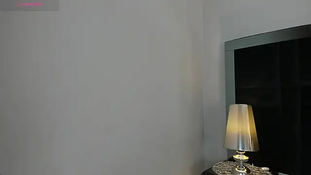 CarolineLee  online show from 17, 2, 2026