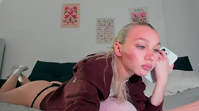 Snapshot of cuteleraay chatting on 9, 10, 2025 cuteleraay online show from 9, 10, 2025