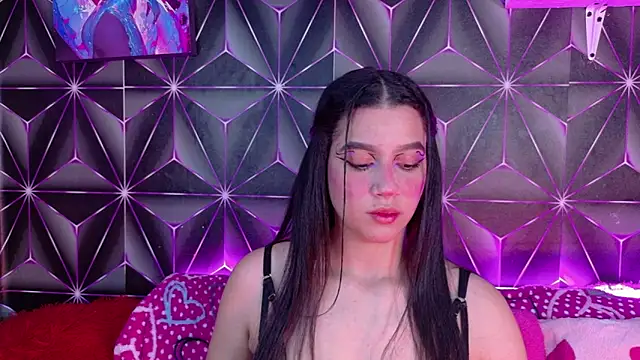 Megan Luxe online show from 26, 9, 2025