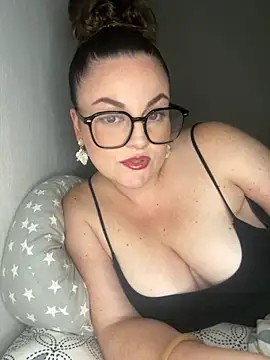 Snapshot of whitequeen_xxx chatting on 12, 9, 2025 whitequeen xxx online show from 12, 9, 2025