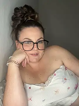 Snapshot of whitequeen_xxx chatting on 16, 9, 2025 whitequeen xxx online show from 16, 9, 2025