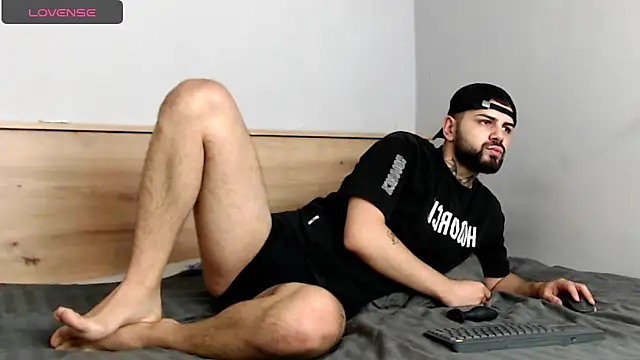 Snapshot of Killian_Vane chatting on 8, 10, 2025 Killian Vane online show from 8, 10, 2025