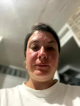 Snapshot of Abby-LS chatting on 30, 11, 2025 Abby-LS online show from 30, 11, 2025