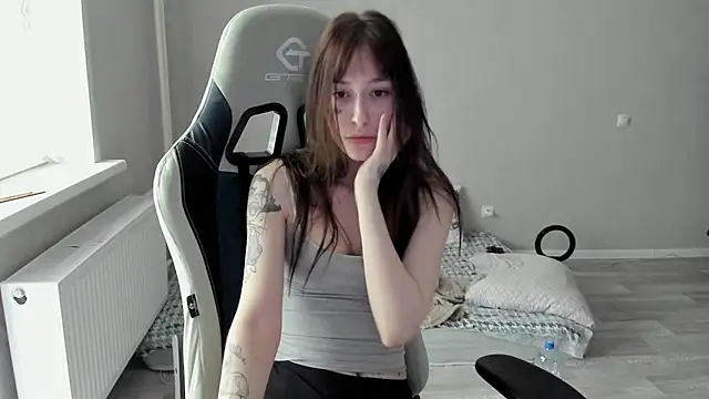 minadzukii online show from 12, 9, 2025