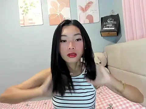 Snapshot of Anne_the_virgin chatting on 19, 4, 2026 Anne the virgin online show from 19, 4, 2026
