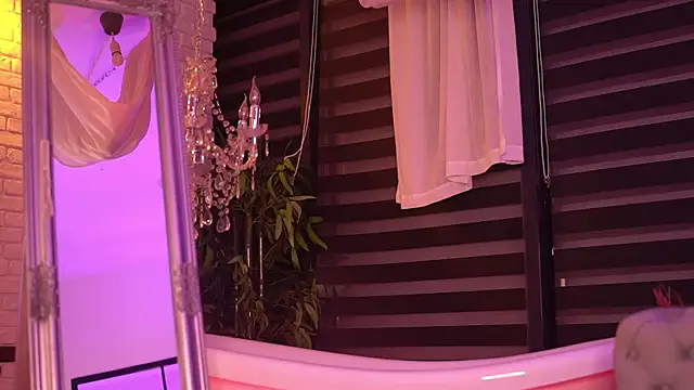 BellaNoirre online show from 21, 12, 2025