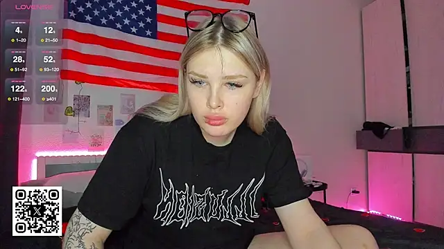 Snapshot of myrzilka chatting on 15, 12, 2025 myrzilka online show from 15, 12, 2025