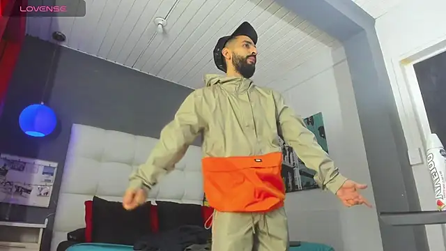 Yiyo10  online show from 11, 2, 2026