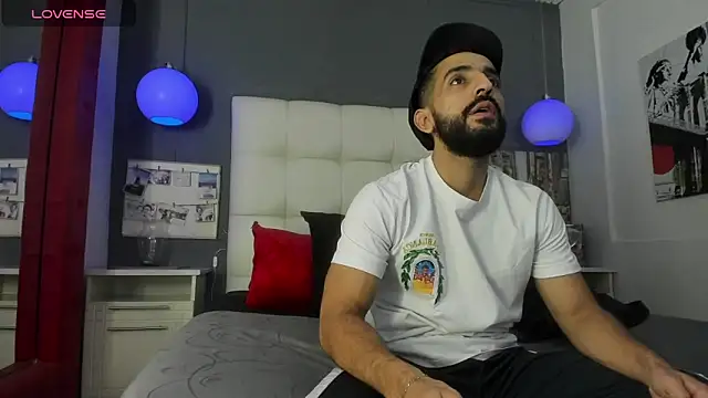 Yiyo10  online show from 13, 2, 2026