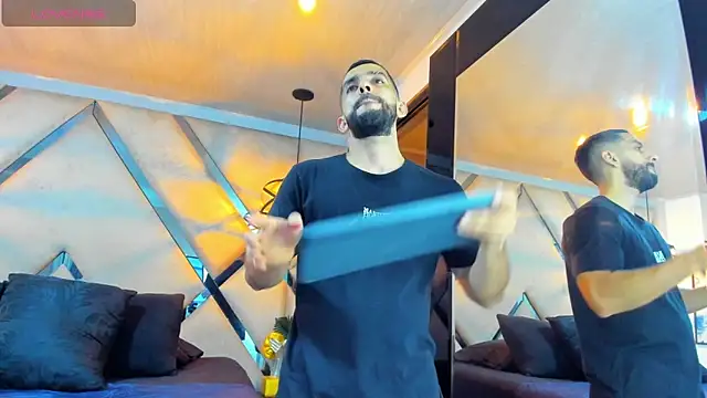 Yiyo10  online show from 17, 4, 2026