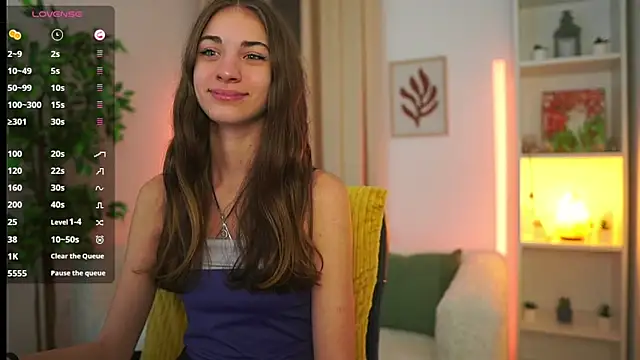 Snapshot of Sophie__Nice chatting on 15, 10, 2025 Sophie Nice online show from 15, 10, 2025
