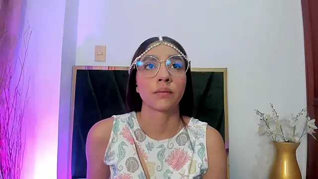 IvyJhons online show from 15, 10, 2025