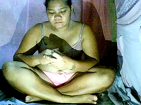 Snapshot of hotmom_carcar chatting on 6, 1, 2026 hotmom carcar online show from 6, 1, 2026